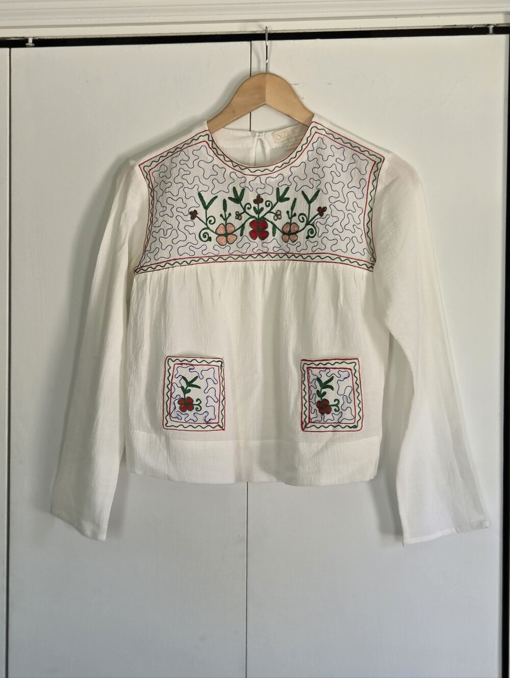 Suzi Kondi White Embroidered Floral Yoke Blouse